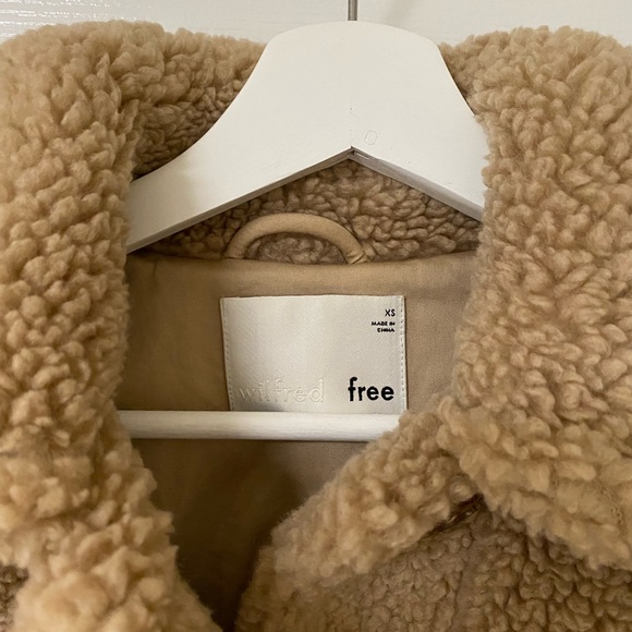 Aritzia Wilfred Free Teddy Long Jacket. BNWT. Size XS. Camel colour - Picture 4 of 10